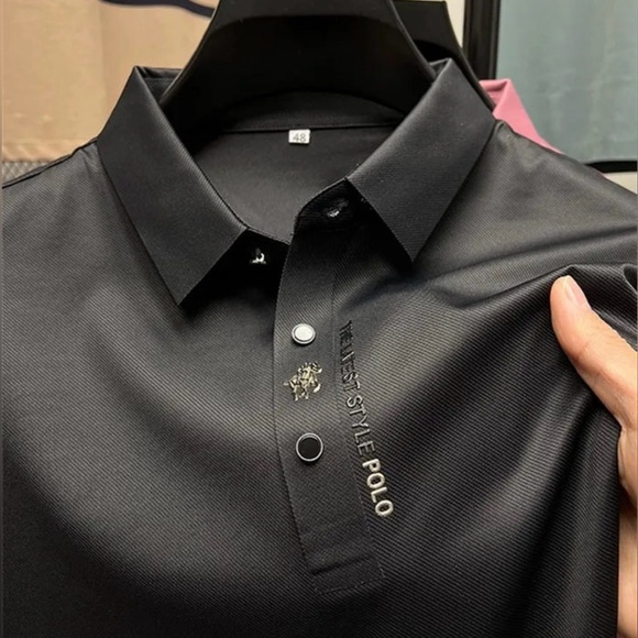NEW!! Sleek Black The Latest Style Polo Shirt -
Sz L/XL - Picture 2 of 3